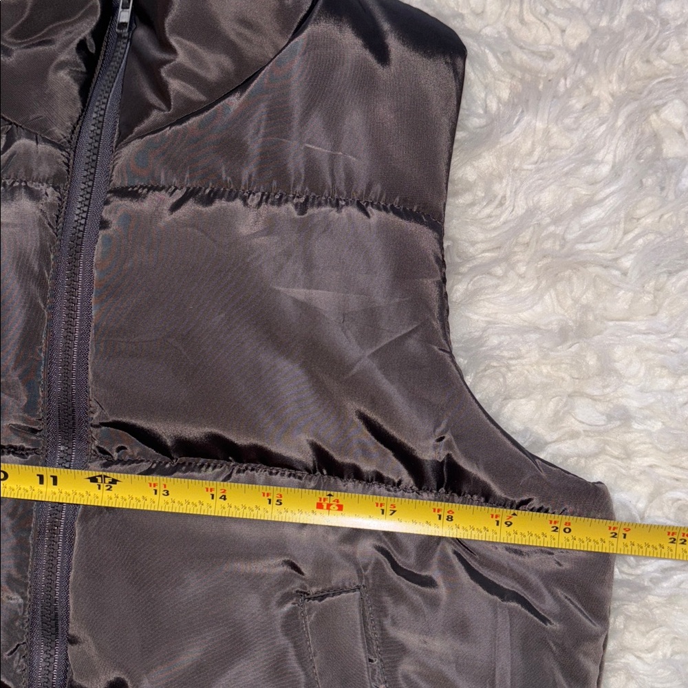 Automet Women’s Cropped Puffer Vest, Size S - Picture 4 of 13